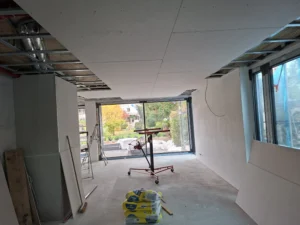 Trockenbau Decke mit Spotbeleuchtung