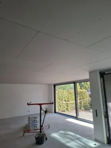 Trockenbau Decke mit Dämmung und Schallschutz