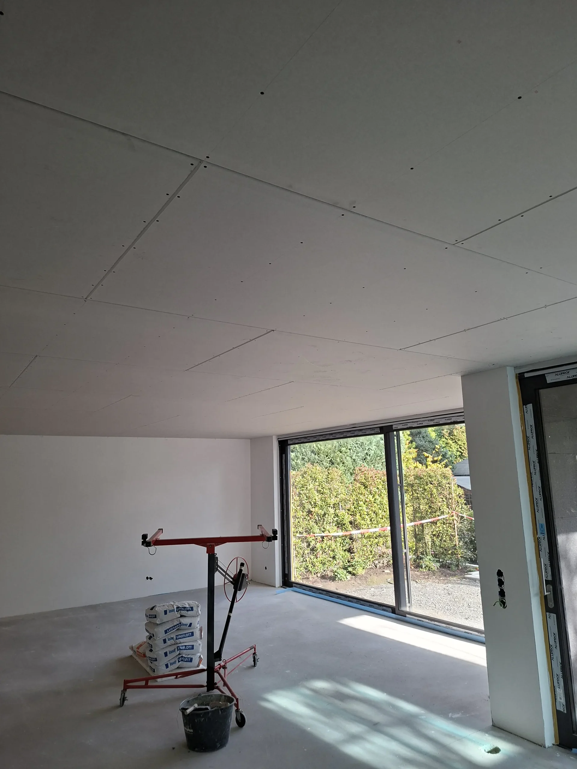 Trockenbau Decke mit Dämmung und Schallschutz