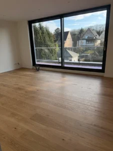 Hochwertiges Eichenparkett im Innenraum